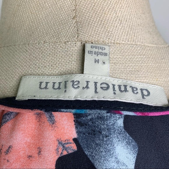 Daniel Rainn Top Medium Blue Floral F392 - Picture 4 of 4